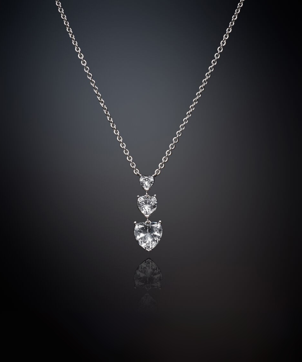 Women's necklace with three heart pendants – CHIARA FERRAGNI