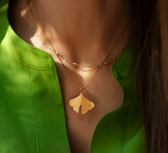 Colier cu pandantiv Ginko placat cu aur pe un lant Sublime de 40.5 cm - Coliere cu pandantiv - A03/MARKET/ANS/77 - Lilou - Tessora