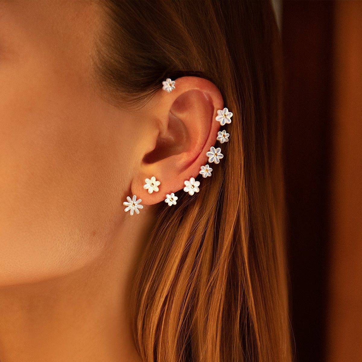 Women's ear cuff earrings Flowers 10 cm with soft mother - of - pearl, right, gold - plated, Lilou - Single Earring - 125/100/KOL/JMP/PRA/PO - Lilou - Tessora