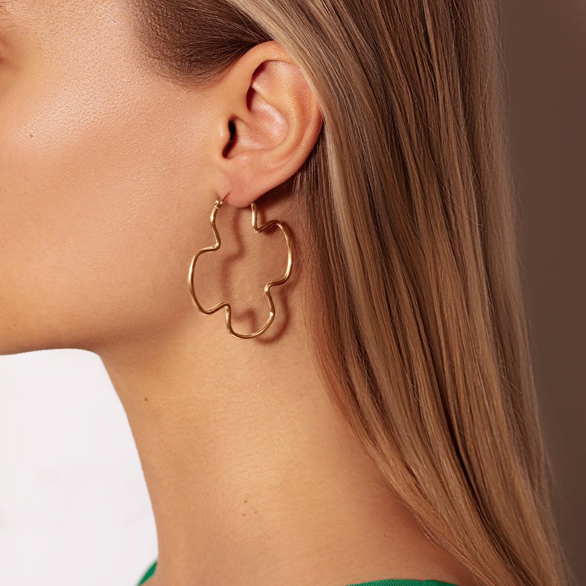 Women's earrings open round with clover gold - plated, Lilou - Hoop Earrings - 148/50/KOL/AZU/PO - Lilou - Tessora